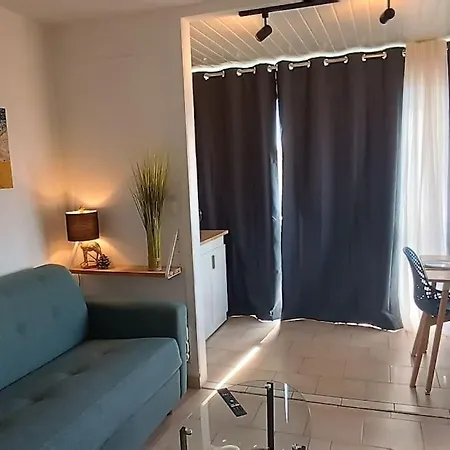 Chez Julien شقة آجد