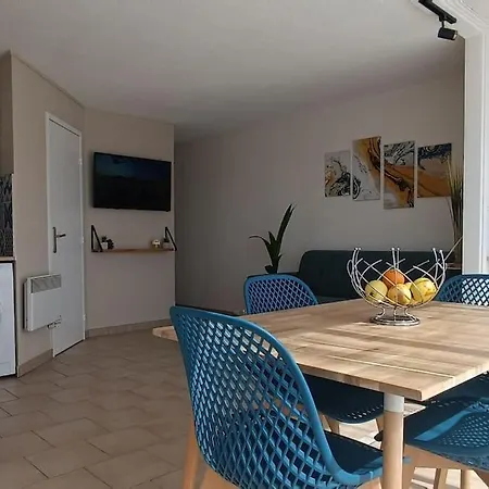 Chez Julien آجد