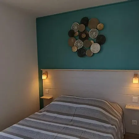 Chez Julien * آجد